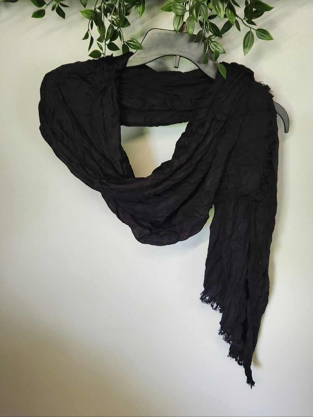 Black Lightweight Crinkle Scarf